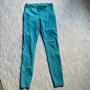 NWOT Lululemon Athletica Aqua Leggings - Sz 4